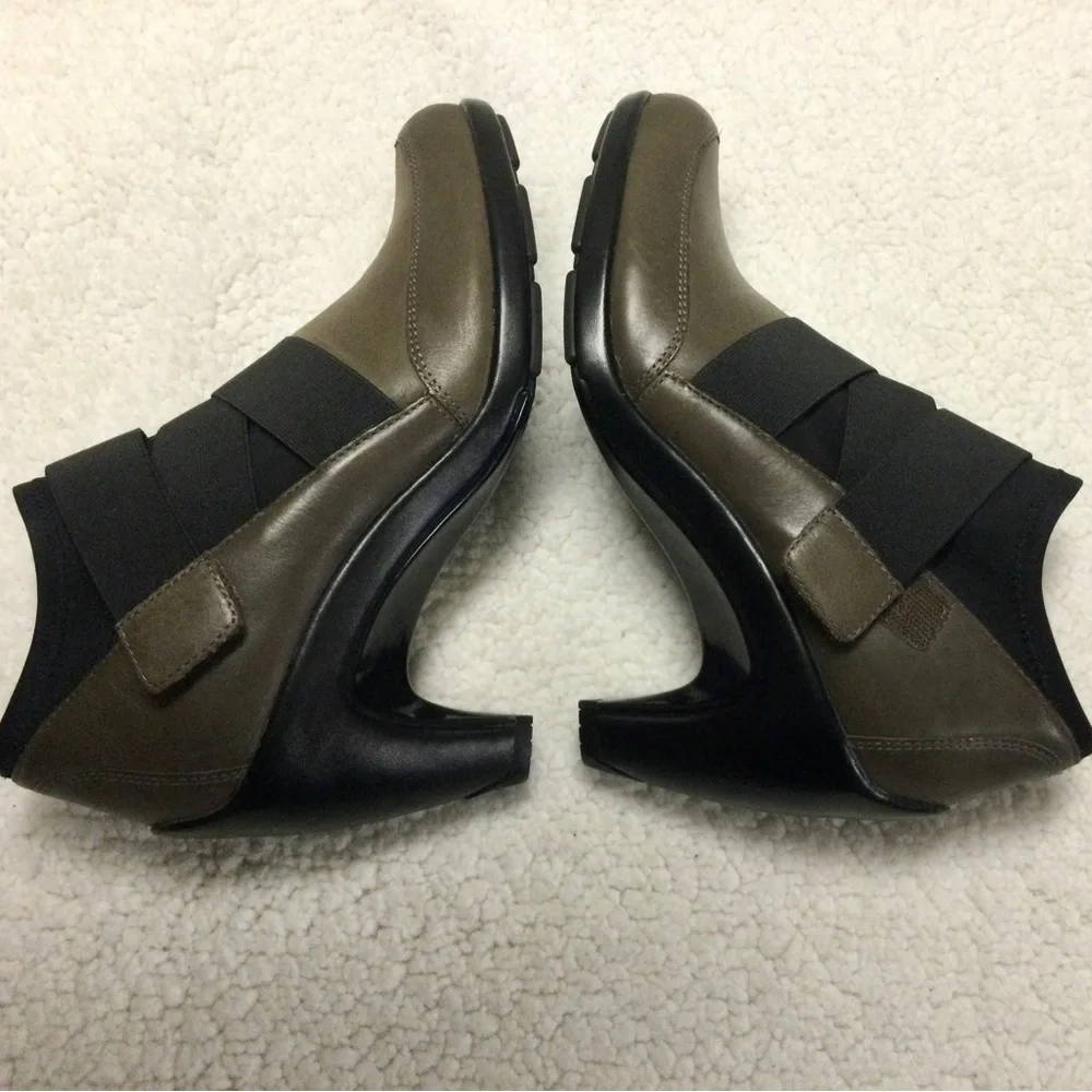 NWOB Aerosoles Cypress Leather Ankle Bootie - Picture 7 of 10